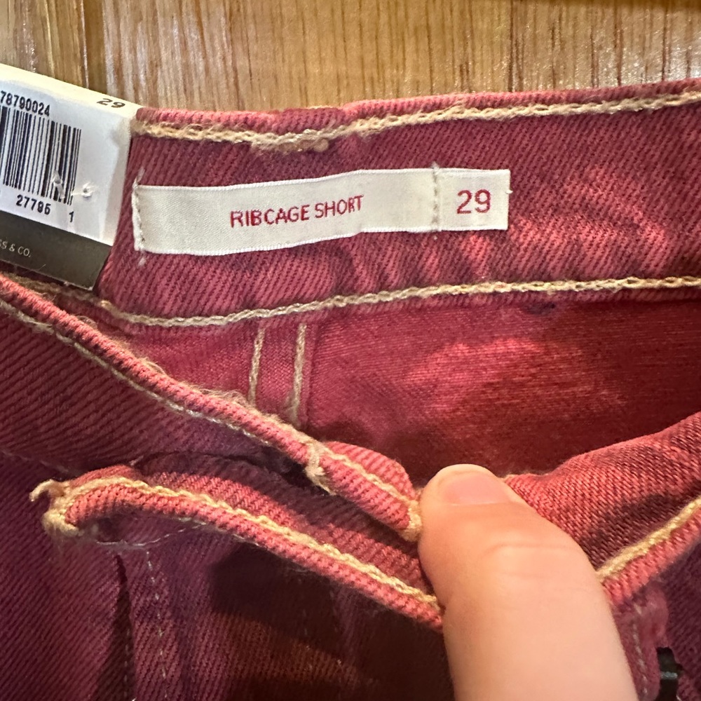 Levis shorts - Picture 3 of 4